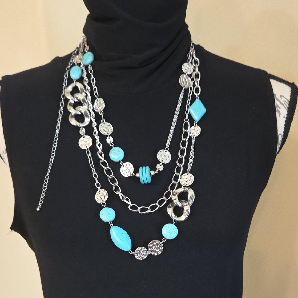 Elegant Silver and Turquoise Necklace Set - Adjustable For Length